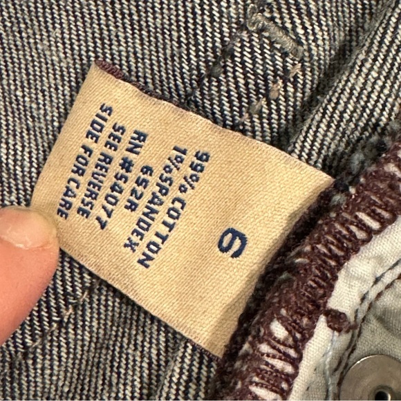 Cabi Down Flare Jeans Size 6. Back pocket detail. - Picture 6 of 6